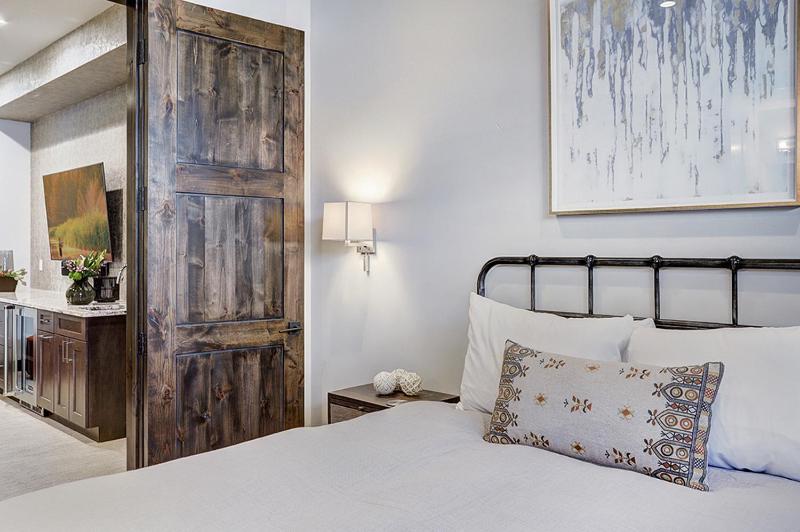 Wintours Leap has easy ski access and private hob! - image 22