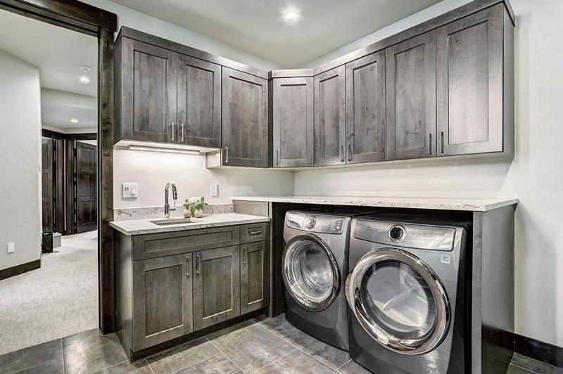 Wintours Leap has easy ski access and private hob! - image 23