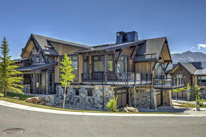 Wintours Leap has easy ski access and private hob! - image 30