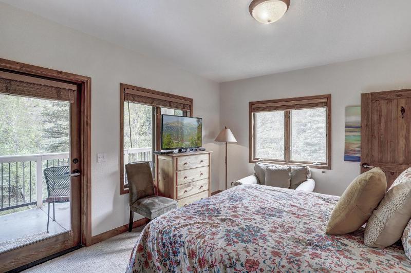 Tyra Riverbend 213: Ski In Ski Out Breckenridge Condo - image 19