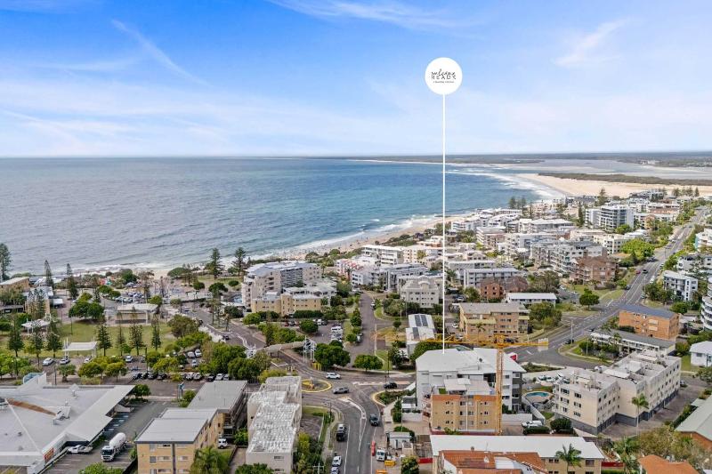Beachside Bliss - Sea Views & 300m to Kings Beach - image 4