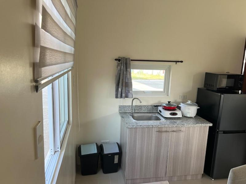 Cozy Velmiro Panglao Retreat w/ Pool & Gym Access - image 23