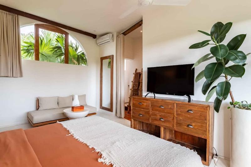 5BR Villa Private Pool Rice Fields view - Canggu - image 46