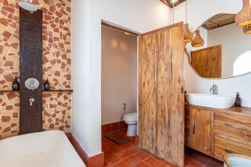 5BR Villa Private Pool Rice Fields view - Canggu - image 19