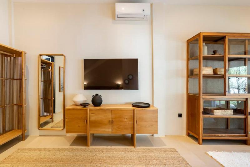 NEW Ideal Stay 4BR - Elegant Villa Family and Friends - image 45
