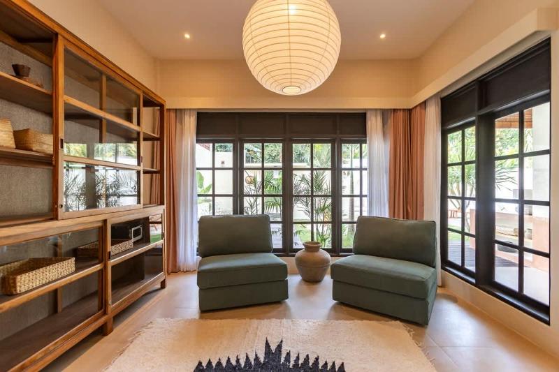 NEW Ideal Stay 4BR - Elegant Villa Family and Friends - image 13