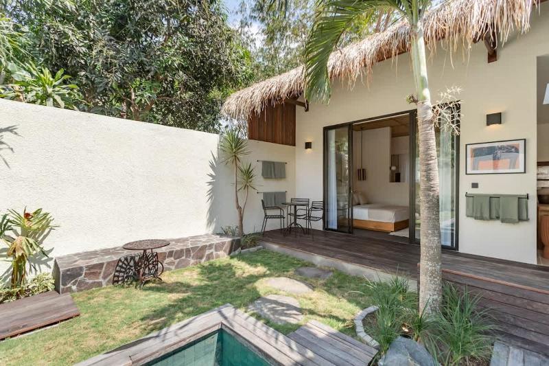 NEW Ideal Stay 4BR - Elegant Villa Family and Friends - image 7