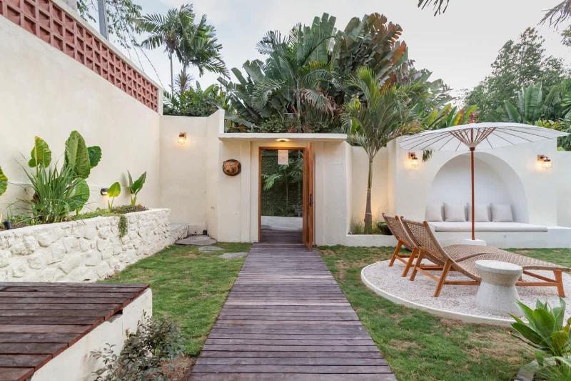 NEW Ideal Stay 4BR - Elegant Villa Family and Friends - image 8