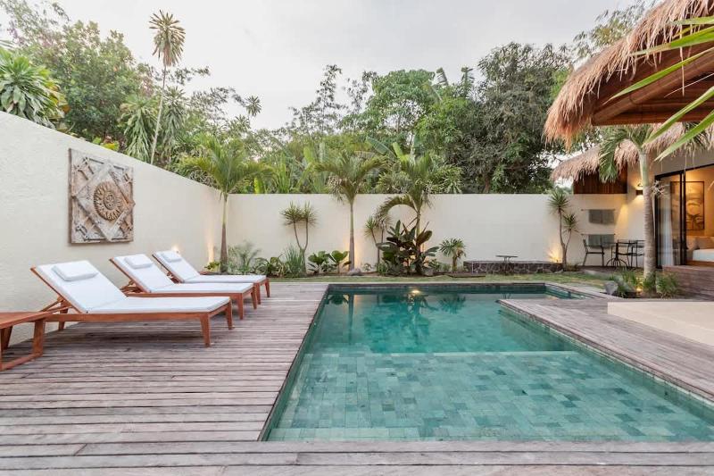 NEW Ideal Stay 4BR - Elegant Villa Family and Friends - image 19