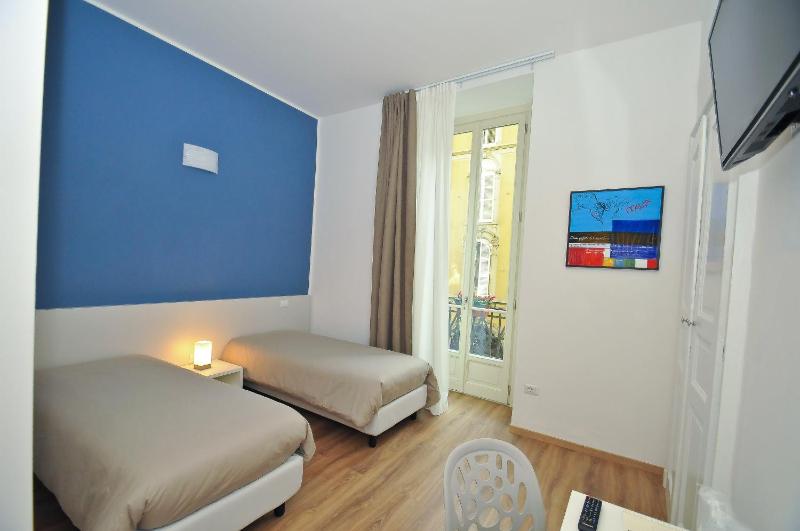 Standard Double or Twin Room image 4