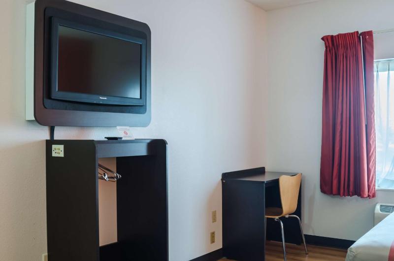 King Room - Non-Smoking image 1