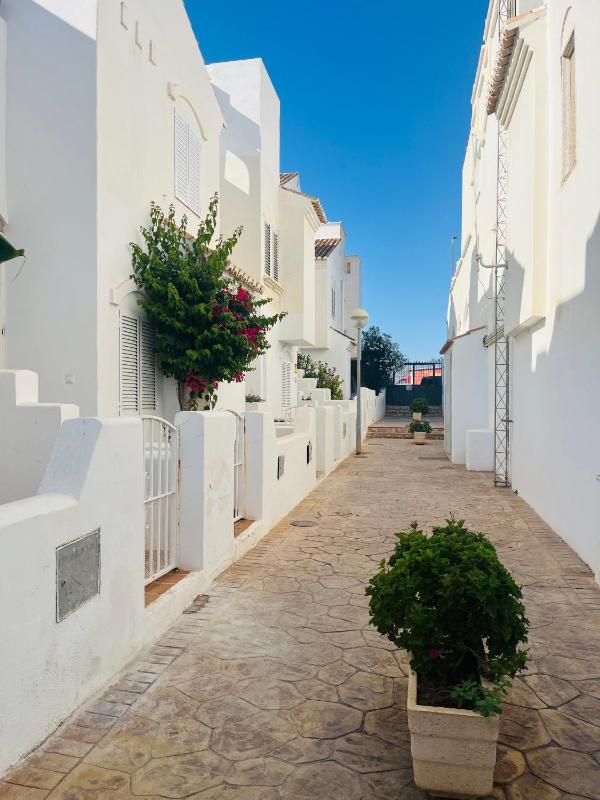 Apartamento de las Buganvillas - image 26