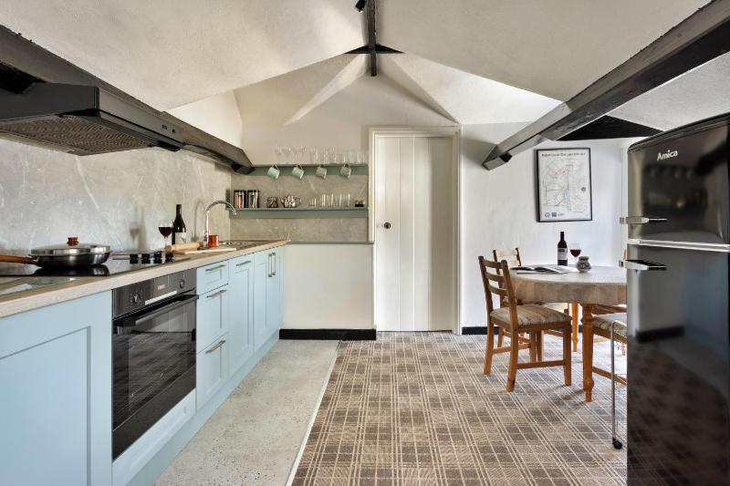 Finest Retreats - The Lake Gables Ambleside - image 5