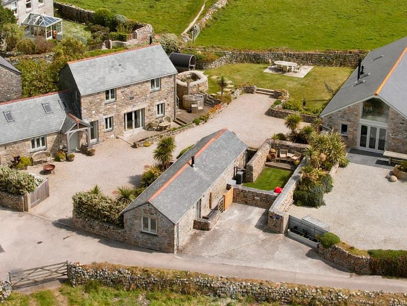 Scilly Stack - image 7