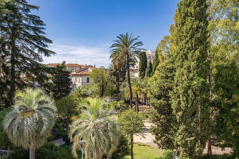Quiet and Cozy Studio – Cannes City Center - image 7