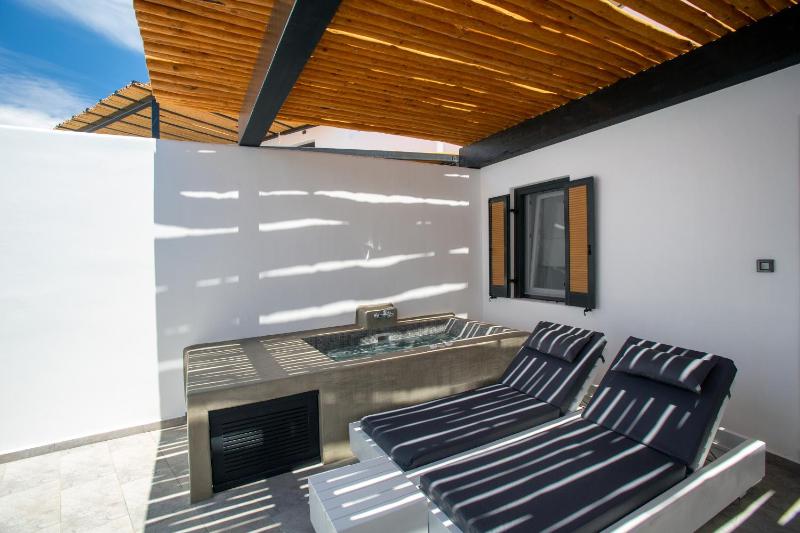 Tropicana Hotel Mykonos - image 8