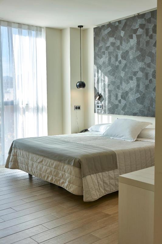 Double or Twin Room with View image 3