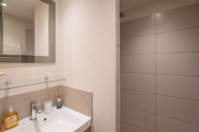 La pausa appartement avec jardin - image 16