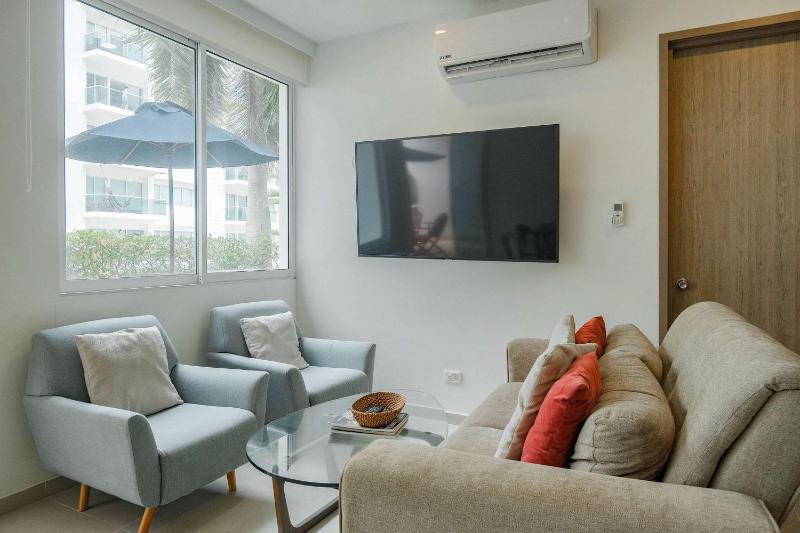 Deluxe 2BR Apartment with Terrace in Morros - image 6