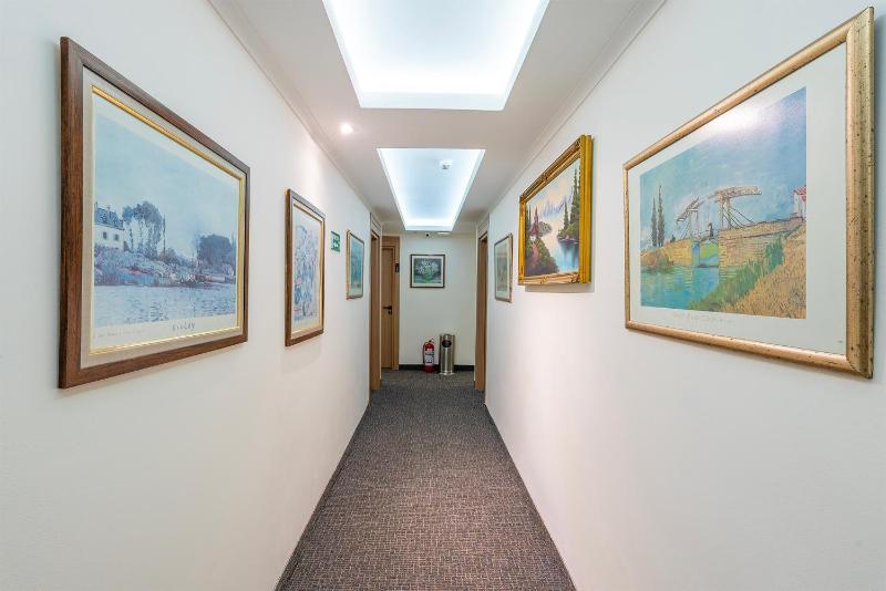 Gallion Hotel - image 32