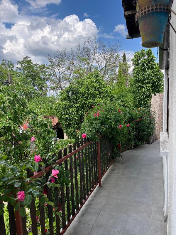 Lovely apartment with beautiful view and parking - image 14