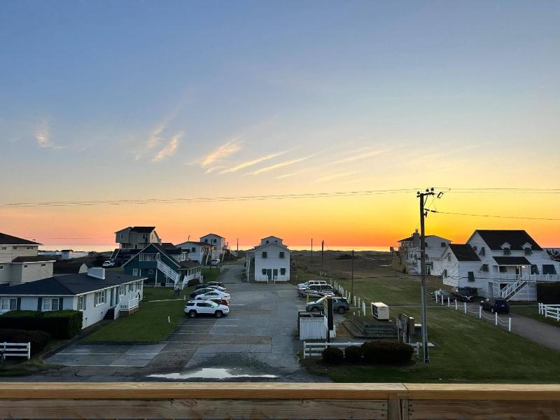 Tapped Out - KDH MP 8 Ocean View 180 Yds to Beach Pool Hot Tub Pets OK Flex Stays - image 3