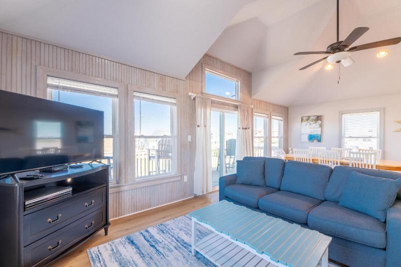 Tapped Out - KDH MP 8 Ocean View 180 Yds to Beach Pool Hot Tub Pets OK Flex Stays - image 11