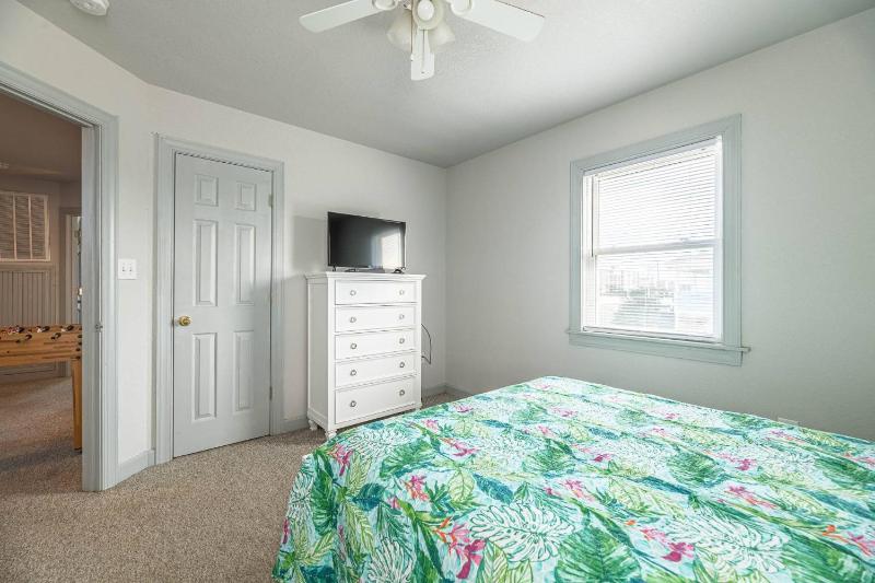 Tapped Out - KDH MP 8 Ocean View 180 Yds to Beach Pool Hot Tub Pets OK Flex Stays - image 43