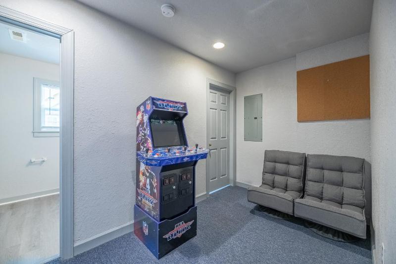 Tapped Out - KDH MP 8 Ocean View 180 Yds to Beach Pool Hot Tub Pets OK Flex Stays - image 27