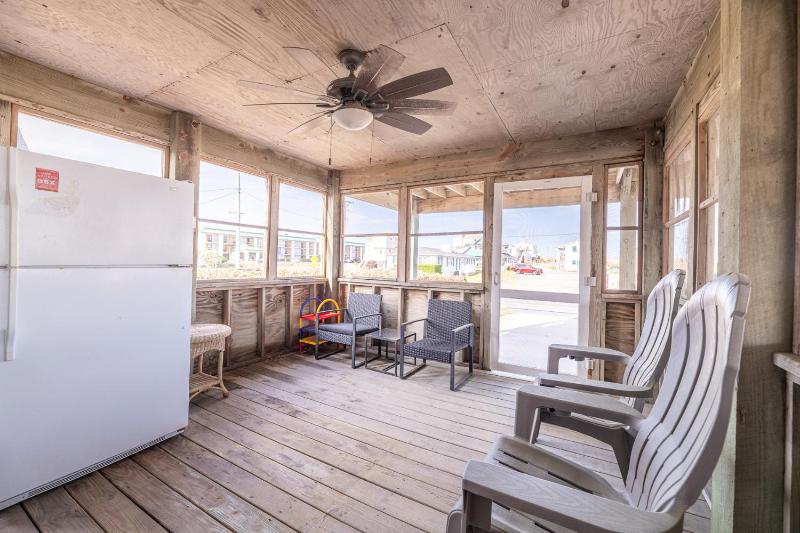 Tapped Out - KDH MP 8 Ocean View 180 Yds to Beach Pool Hot Tub Pets OK Flex Stays - image 10