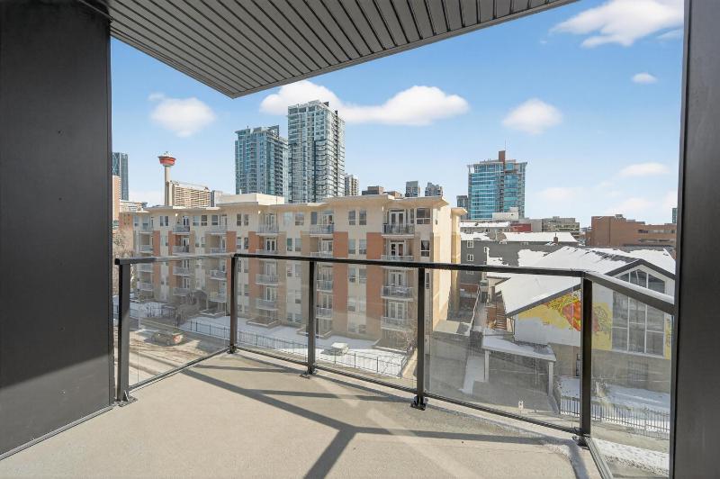 Downtown 2BR AC Mins to Saddledome - image 14