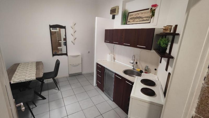 M Apartment - image 6
