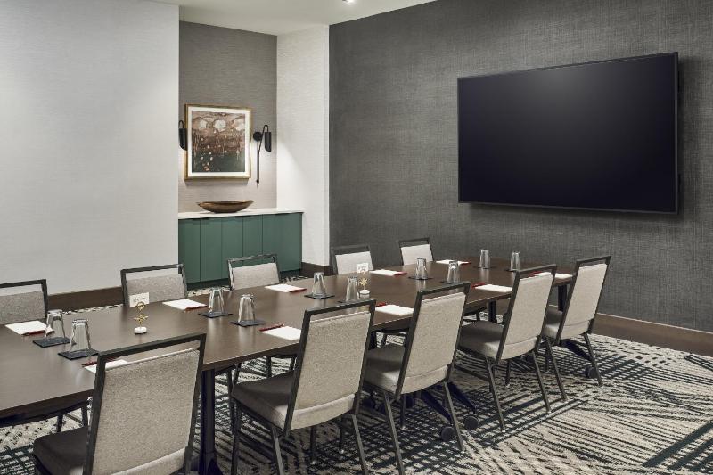 Apiary Hotel Belleview Station Denver - image 31