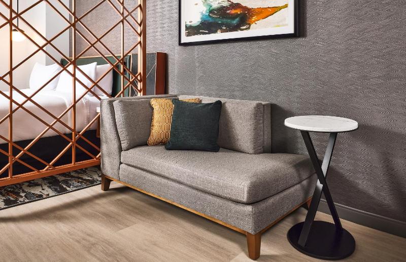 Apiary Hotel Belleview Station Denver - image 27