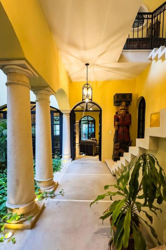 Casa LaTIDa Jem near Paseo - image 6