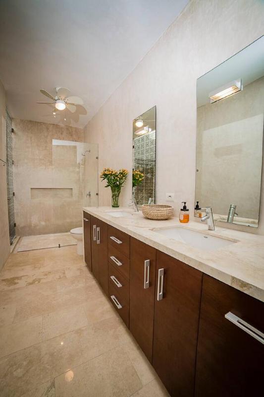 Casa M45 3 bedroom oasis near Paseo - image 4