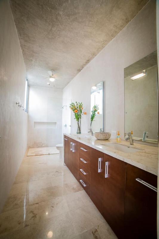 Casa M45 3 bedroom oasis near Paseo - image 2