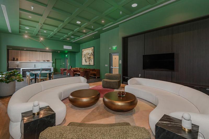 Comfortable 2BR in Miami Worldcenter 1407 - image 3
