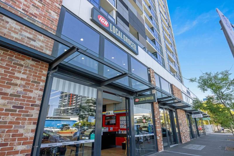 Vision 1BR Apartment – Square View & Parking - image 13