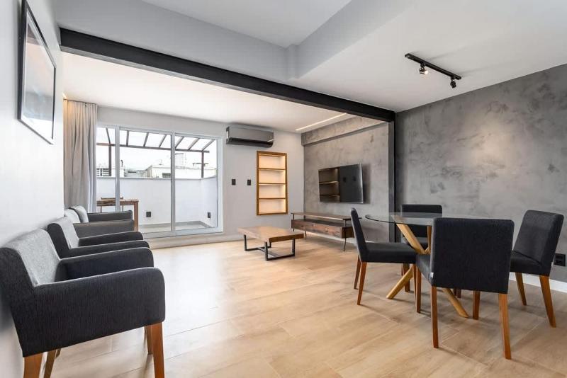 Magical 3 BR Penthouse at Arpoador - image 1