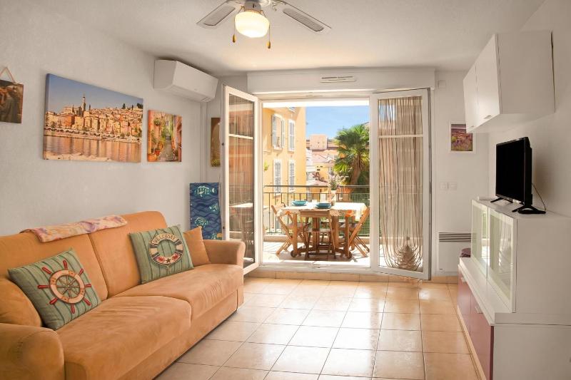 Royale Sejour - Apt - Happy Rentals - image 8