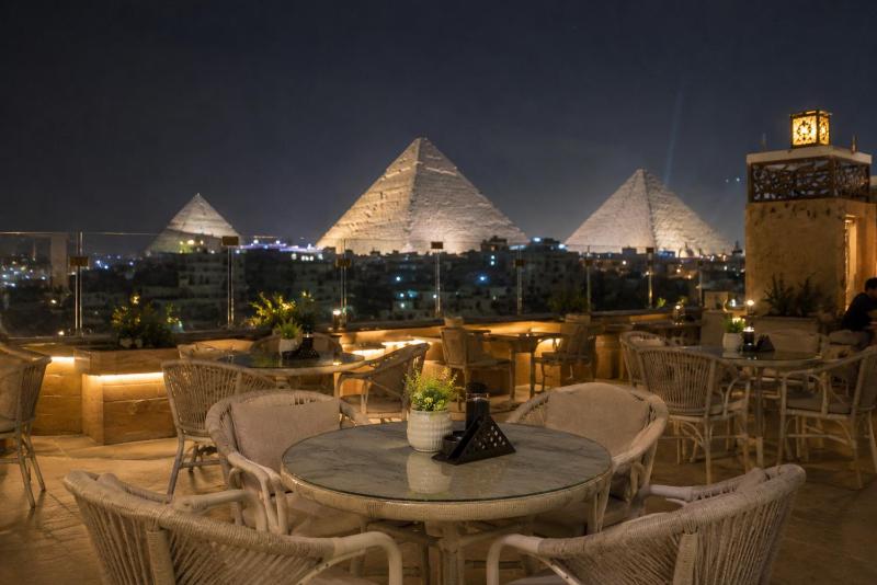 Queen Crown Pyramids Hotel - image 13