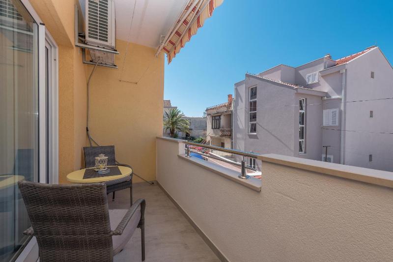 Apartments with parking space Makarska - 25826 - image 8