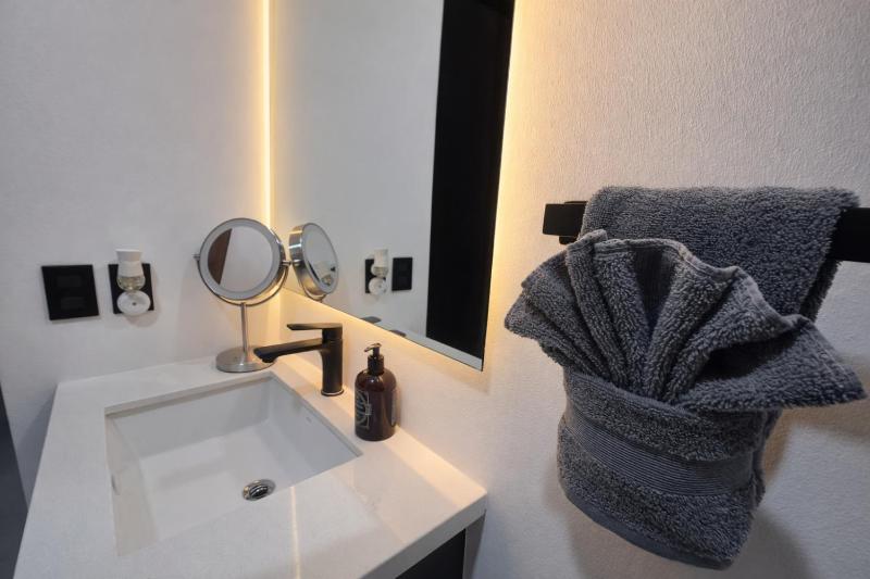 Comfy apartment in exclusive area in San Benito - image 10