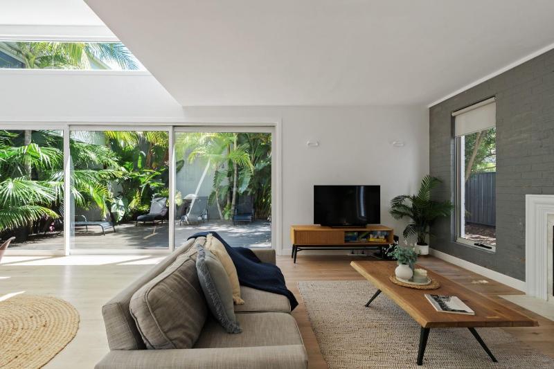 Meli Beach House by Experience Jervis Bay - image 33