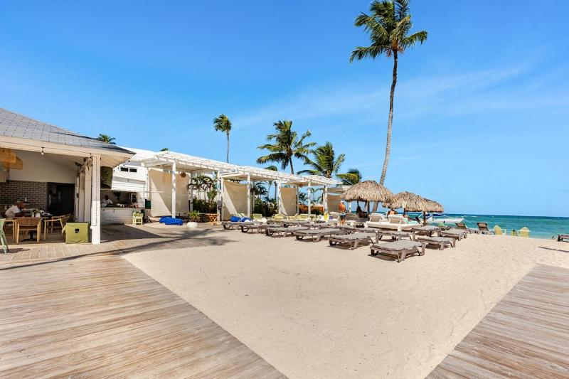 The Caribbean dream direct to the sand and the sea - image 50