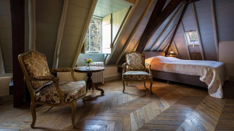 Standard Double or Twin Room with Garden View image 2