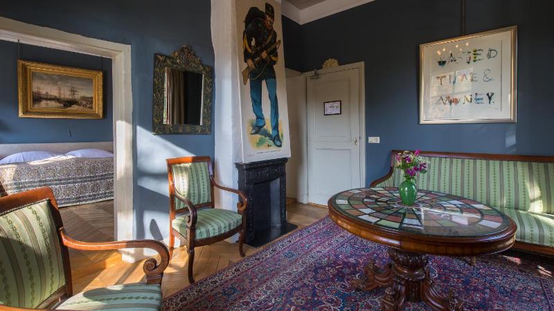 Superior Suite image 3