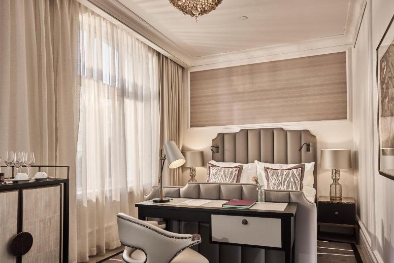 Britannia Hotel - image 37