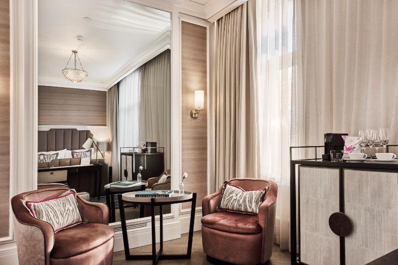 Britannia Hotel - image 28
